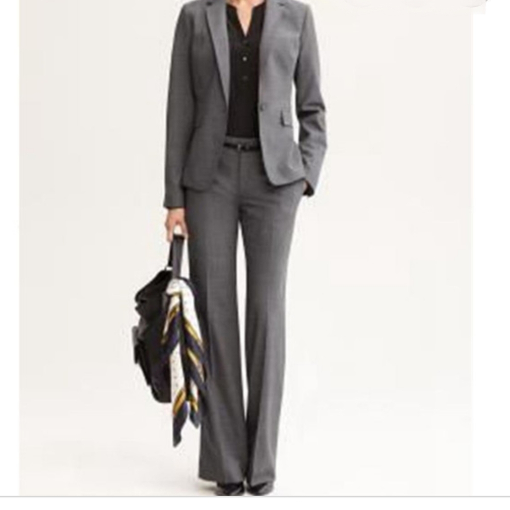 Banana republic women's business suit